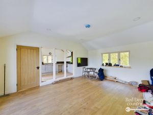 Annex Sitting Room- click for photo gallery